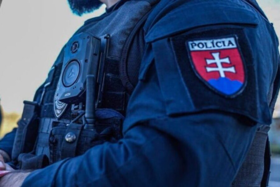 Muž vo Vrútkach zomrel násilnou smrťou, polícia zadržala podozrivú ženu