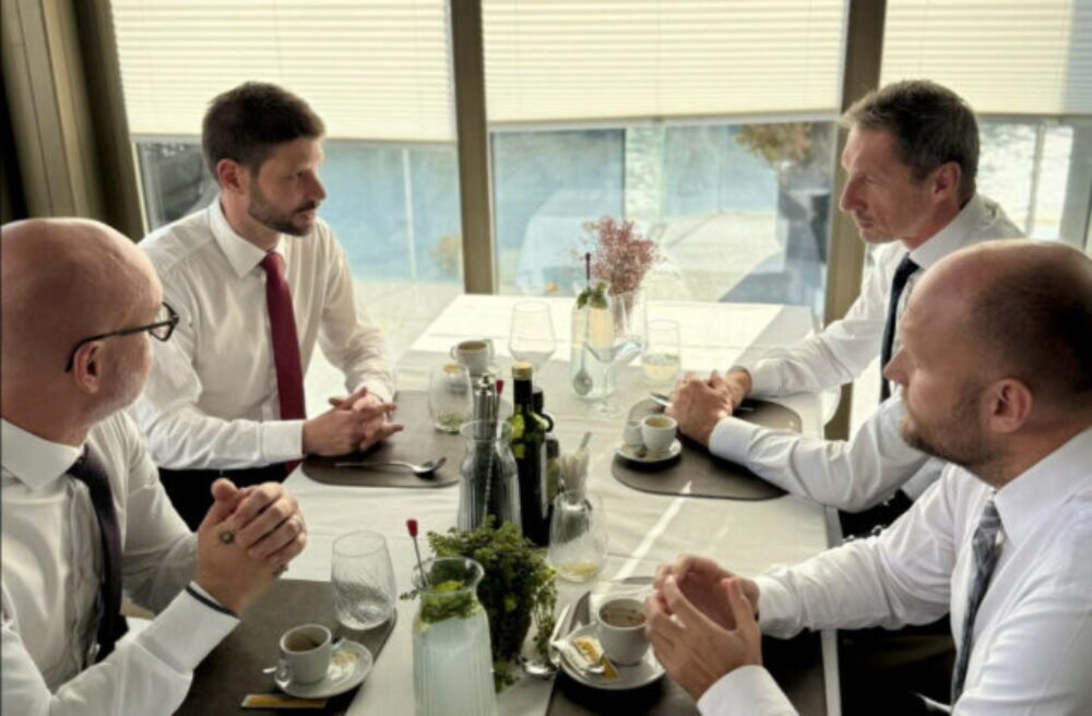 Šimečka, Gröhling, Majerský a Naď rokovali o budúcnosti Slovenska. Zhodli sa na potrebe zmeny – FOTO