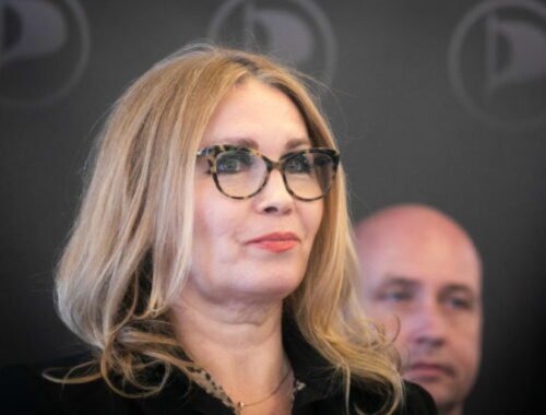 Polícia zadržala šéfku Pirátskej strany Šubovú, Demokrati hovoria o pomste – VIDEO