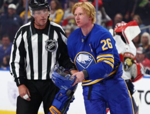 Kapitán Buffala musel z osobných dôvodov opustiť tím. Toto je dôležitejšie než hokej, vraví kouč