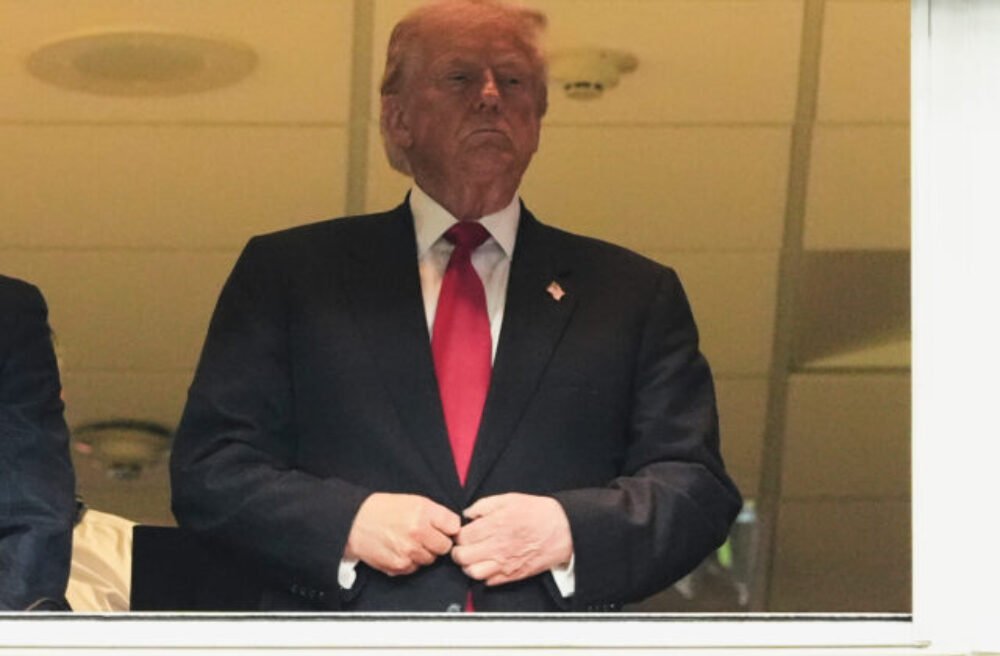 62422_trump_52844-640x420.jpg Trump udelil milosť viac ako 70 ľuďom obviňovaným z pokusu o zmarenie volieb z roku 2020