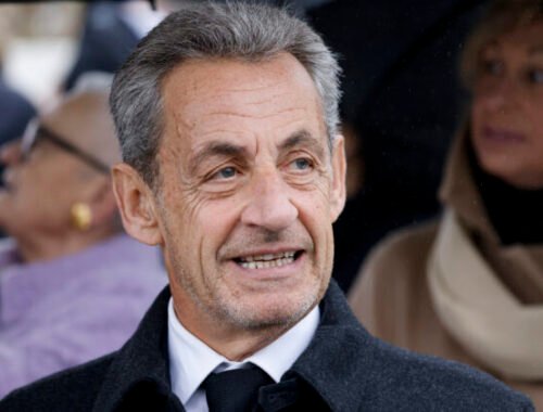 Súd prikázal prepustenie francúzskeho exprezidenta Sarkozyho z väzenia