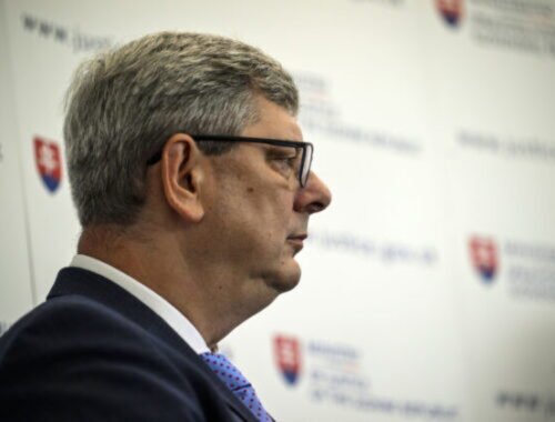 Susko odmieta, že by zákony šili na mieru Brhelovi, opozícia hovorí o opaku