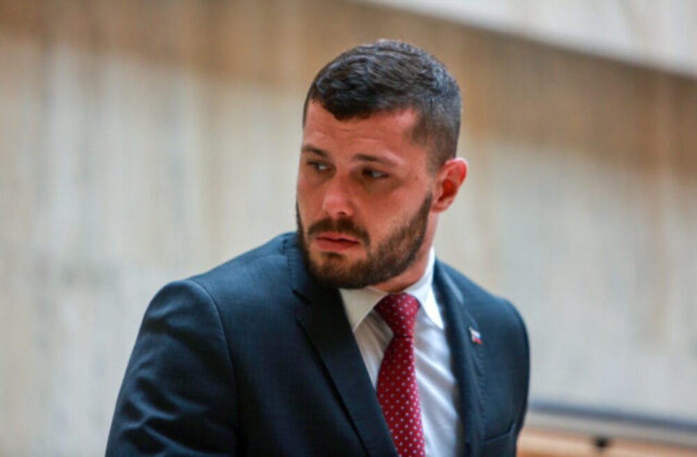 63068_66c5b05072b38461770831-640x420.jpg Glück zvolal mimoriadny výbor k zastavenému vyšetrovaniu darovania zbraní Ukrajine