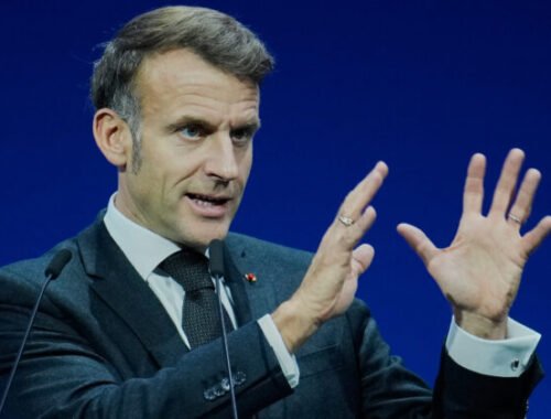 Macron varuje pred akoukoľvek kapituláciou Kyjeva