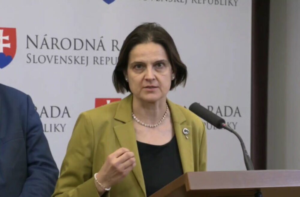 63788_kolikova-640x420.jpg Kolíková upozorňuje na zvláštnu výzvu z dielne Suskovho ministerstva. Trvá tri dni a v hre je milión eur – VIDEO