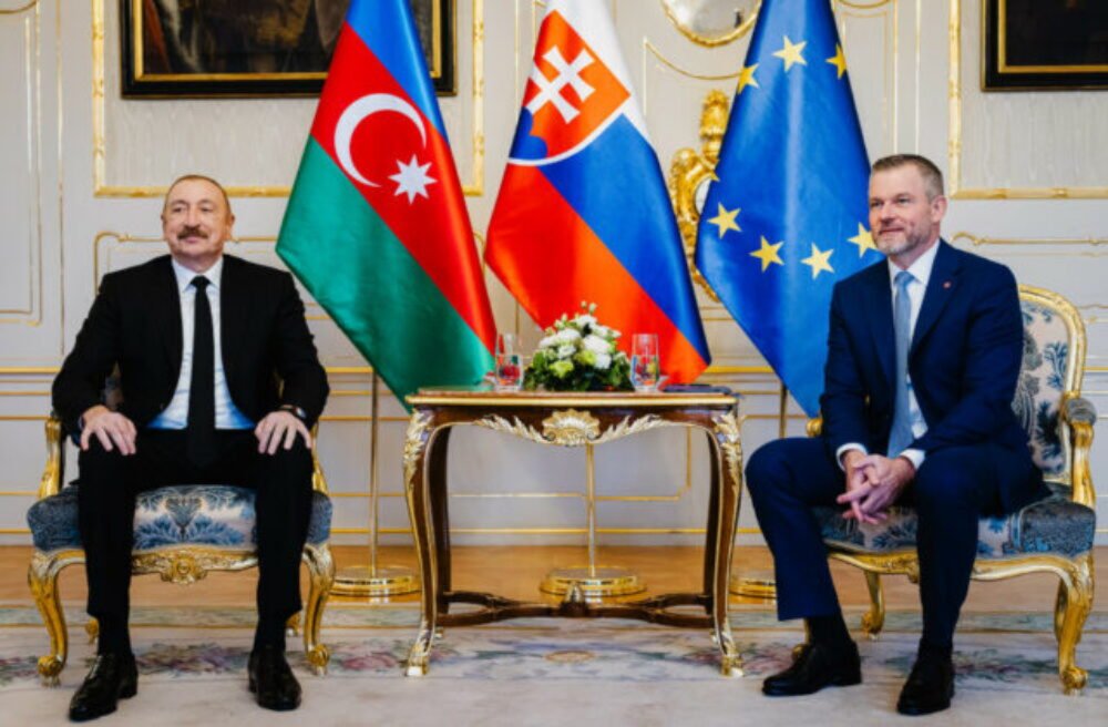 Pellegrini prijal azerbajdžanského prezidenta, stretnutie potvrdilo záujem o strategickú spoluprácu – VIDEO, FOTO