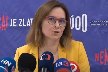 Dlugošová víta zámer zrušiť transformáciu Úradu na ochranu oznamovateľov, opozícia hovorí o chaose a vládnom babráctve – VIDEO