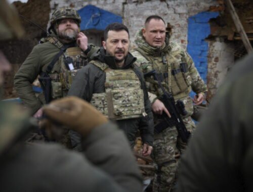 Zelenskyj navštívil Kupiansk, nachádzal sa asi kilometer od ruských pozícií