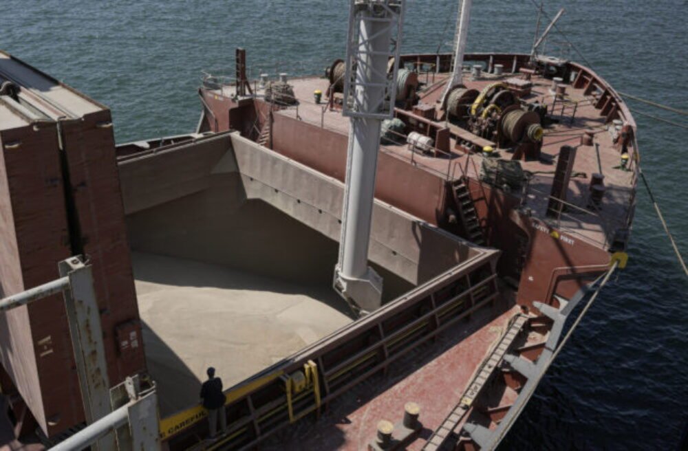 Ukrajina obvinila Rusko z útoku dronom na tureckú nákladnú loď prevážajúcu slnečnicový olej