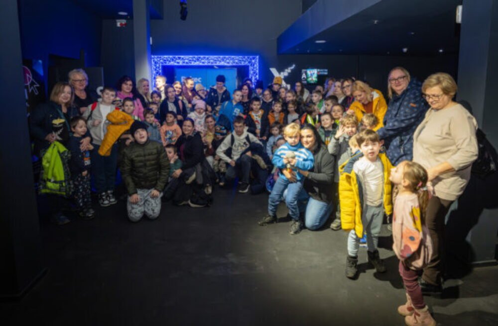 Okolité zvuky nás vtiahli do džungle, povedali nevidiace a slabozraké deti po návšteve kina – VIDEO, FOTO