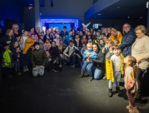 Okolité zvuky nás vtiahli do džungle, povedali nevidiace a slabozraké deti po návšteve kina – VIDEO, FOTO