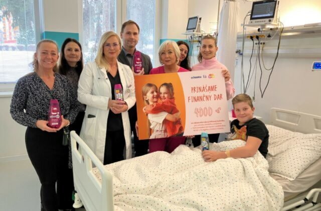 Henkel Slovensko a Teta drog&eacute;rie podporili 27 detsk&yacute;ch nemocn&iacute;c sumou takmer 90 000 eur