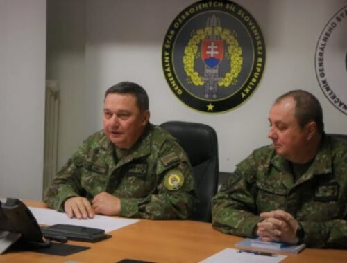 Generál Zmeko sa v Bruseli rozlúčil s funkciou, NATO diskutovalo o bezpečnosti Ukrajiny