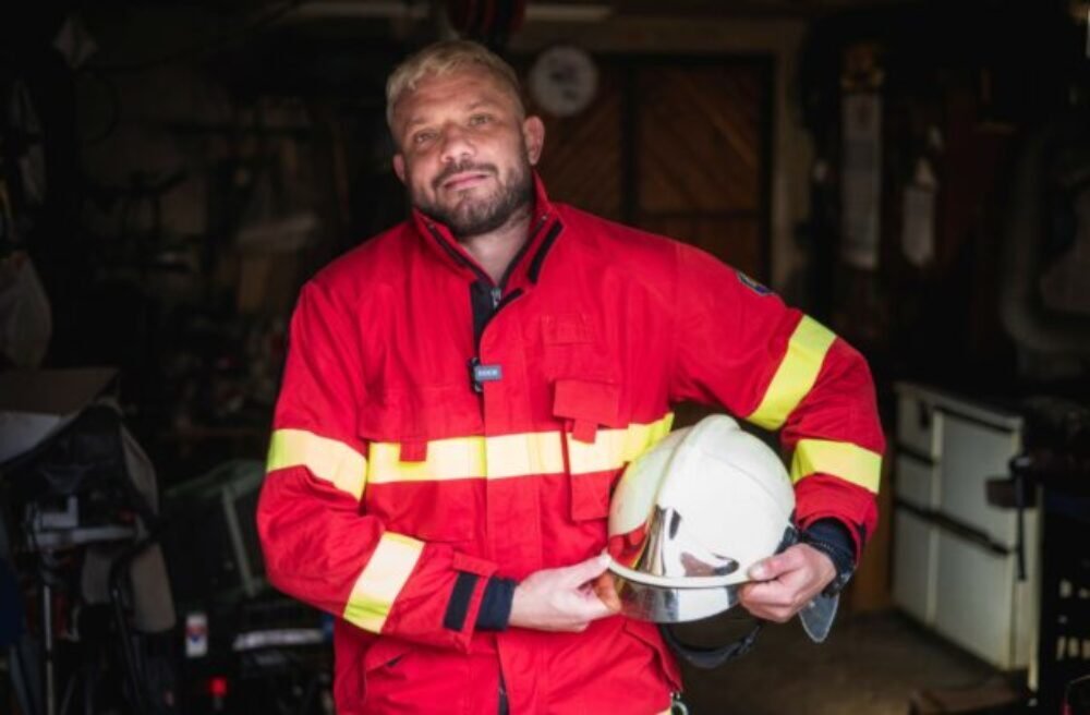 Silvester na chate? Pozor na oheň, prskavky aj ohňostroje