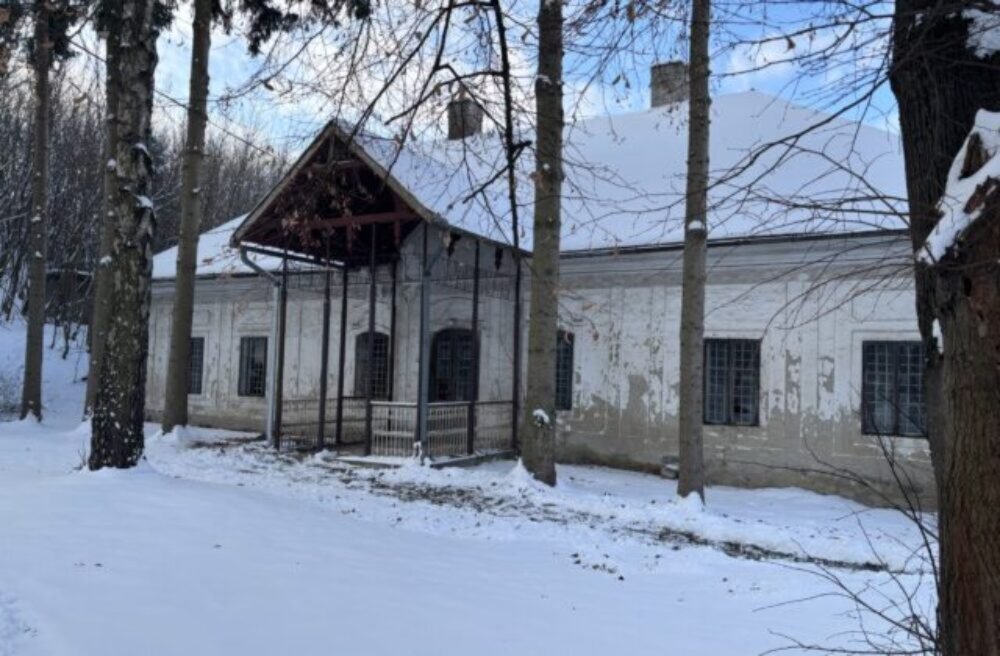 Banskobystrický kraj získal peniaze na obnovu Ebeczkého kúrie, zachráni tak významnú kultúrnu pamiatku – FOTO