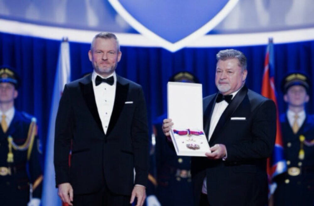 Pellegrini udelil najvyššie štátne vyznamenania, medzi ocenenými sú akademici, športovci aj hrdinovia minulosti – VIDEO, FOTO