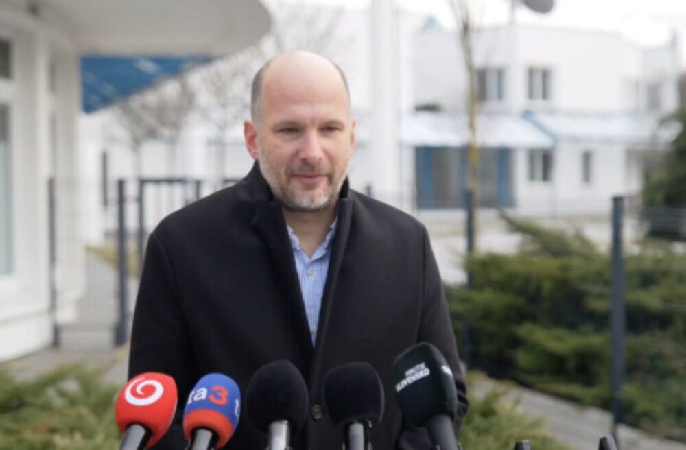 Grendel varuje pred zásahom do nezávislých úradov, hovorí o politických nomináciách a pripomína neriešený záchrankový tender – VIDEO