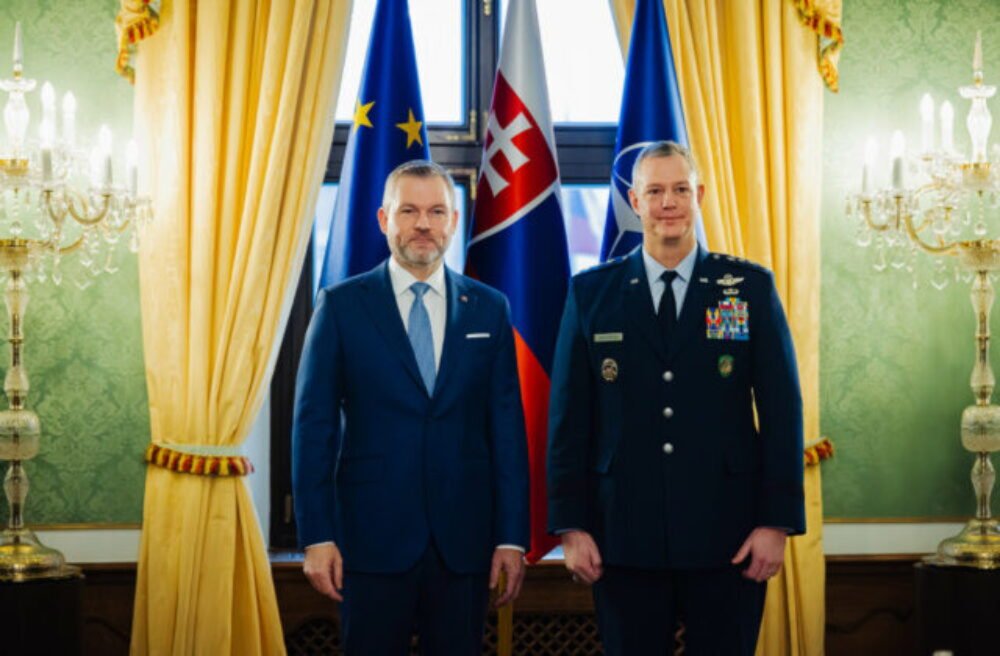 Slovensko zostáva pevne ukotvené v NATO, Pellegrini to zdôraznil pred najvyšším veliteľom spojeneckých síl v Európe – FOTO