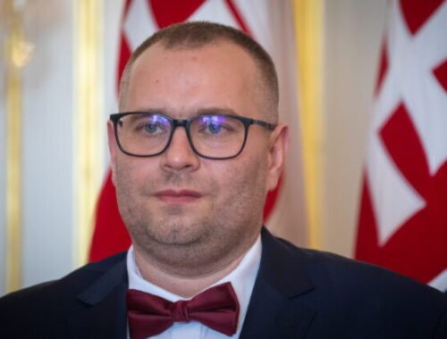 Policajný zásah voči 14-ročnému chlapcovi nebol v poriadku, štát podľa ombudsmana zlyhal