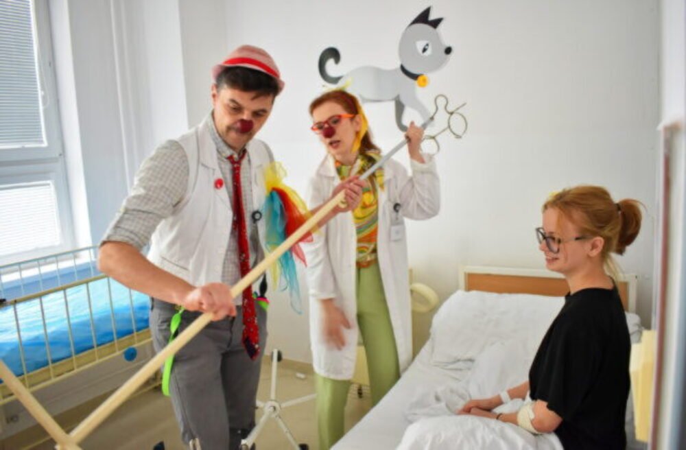 V roku 2025 zrealizovali zdravotní klauni 2 960 klauniád