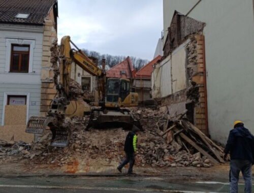 Zbúraním historickej budovy v Trenčíne bol porušený zákon, vlastník môže dostať pokutu až jeden milión eur