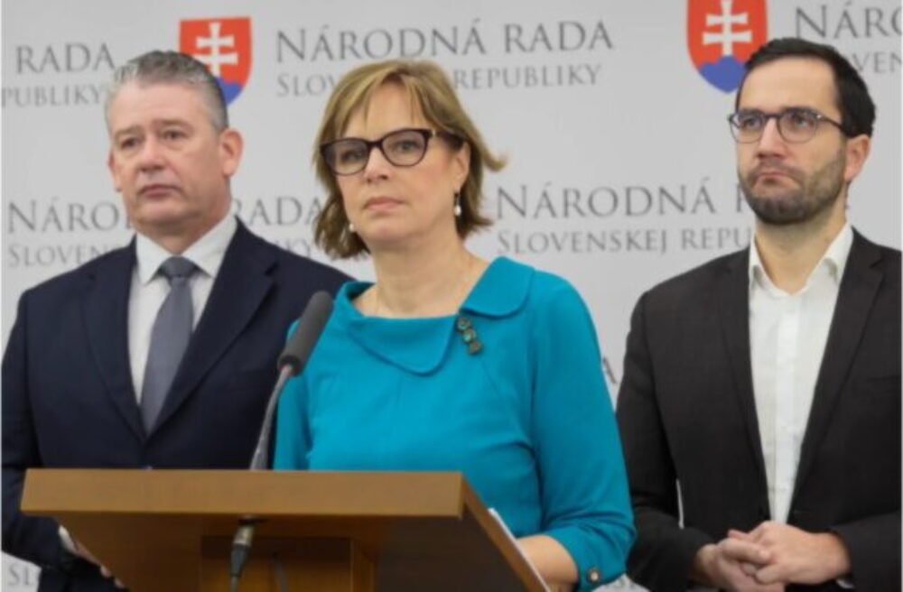 65694_titulka-hs-640x420.jpg Nový rokovací poriadok je bič na opozíciu, koalícia podľa Remišovej prehliada vlastné zlyhania – VIDEO