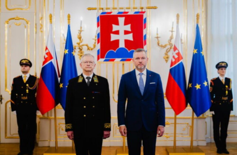 65897_6981dde590e5c565312980-640x420.jpg Pellegrini prijal poverovacie listiny od veľvyslancov, vyzdvihol význam súdržnosti a dôvery medzi spojencami – FOTO