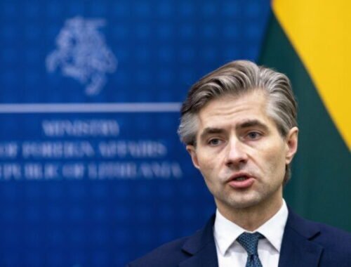 Nechať ľudí mrznúť v tme pri klesajúcich teplotách je čistý teror, odkázal šéf litovskej diplomacie Putinovi