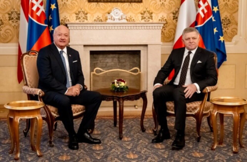 66161_fico-stocker2.jpg Fico privítal rakúskeho spolkového kancelára Christiana Stockera, pridal sa k nim aj Babiš – FOTO