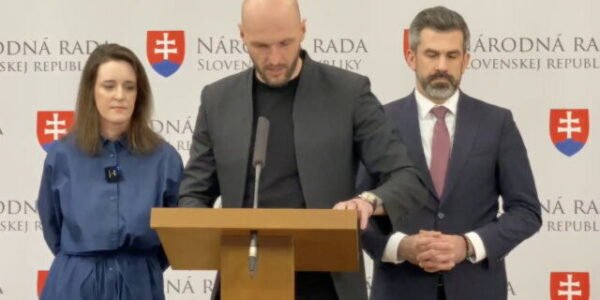 Slovensku podľa PS reálne hrozí prepadnutie eurofondov, upozorňuje na to aj podpredseda Európskej komisie Fitto – VIDEO