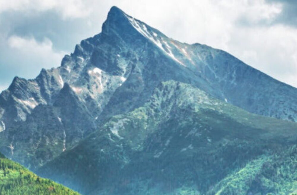 66292_vysoke-tatry-krivan-e1766826127397-640x420.jpg Tatry bodovali na Travel Pro Stars 2026, ocenenie vyzdvihlo spojenie prírody a autenticity