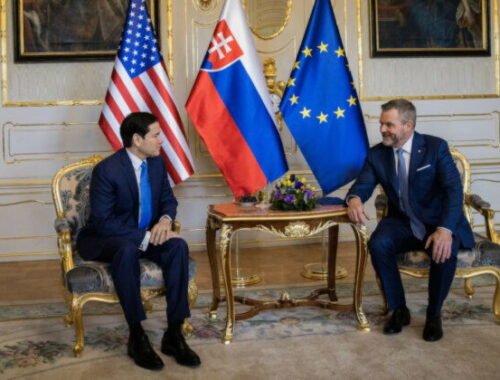 Pellegrini potvrdil záväzky voči NATO, s Rubiom diskutoval o silnejšej Európe – FOTO