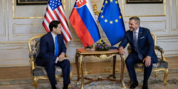 Pellegrini potvrdil záväzky voči NATO, s Rubiom diskutoval o silnejšej Európe – FOTO