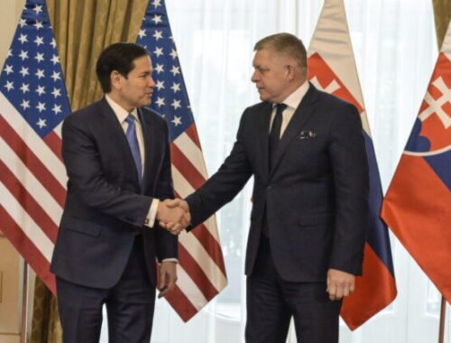 Fico po rokovaní s Rubiom oznámil záujem o ďalšie stíhačky F-16, Slovensko chce posilniť obranu – VIDEO