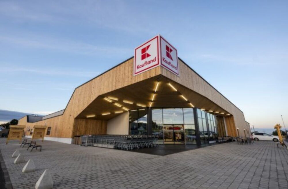 66328_foto-1-640x420.jpg Kaufland plní svoje záväzky: Prináša stovky miliónov eur na domáci trh aj čerstvé ovocie a zeleninu pre tisícky detí