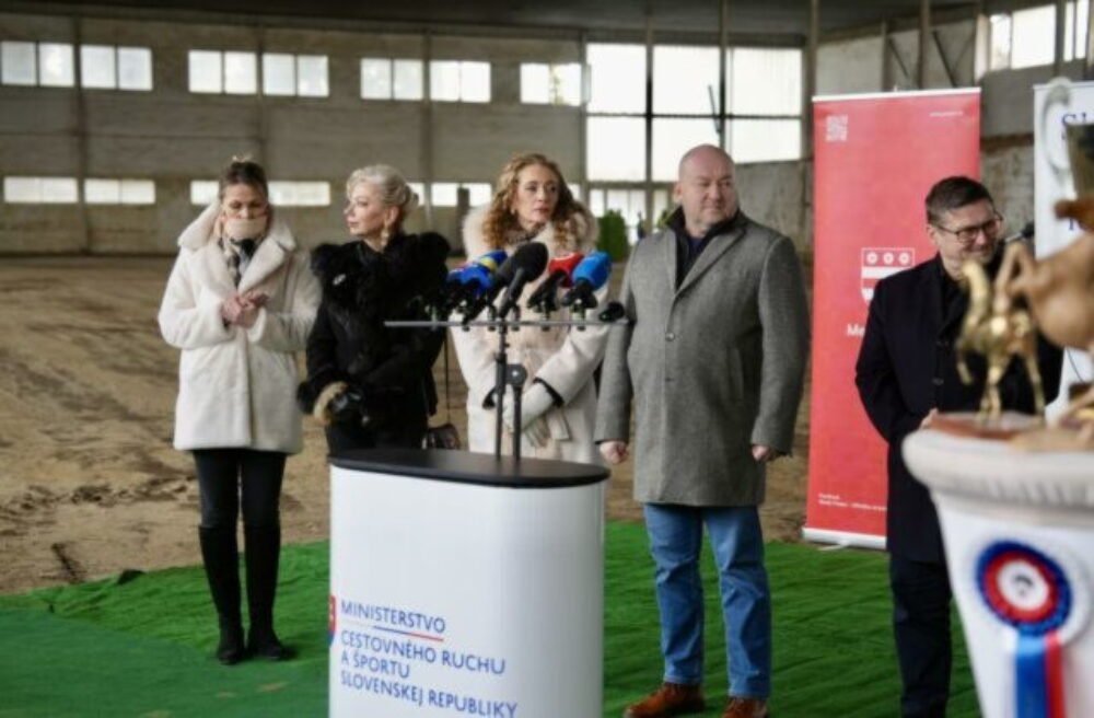 66352_huliak-640x420.jpg V Prešove sa začala výstavba Národného jazdeckého centra za 1,8 milióna eur, nechýbal ani Huliak – VIDEO, FOTO