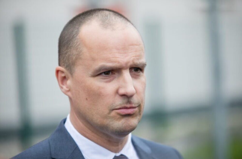 Proces s Ficovým poradcom Lindtnerom bude pokračovať v apríli, hlavný svedok ešte nevypovedal