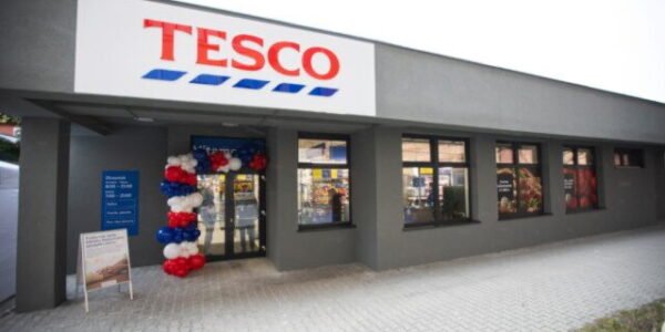 Tesco rozširuje sieť predajní a otvára nový supermarket v bratislavskej Petržalke. Podporí aj miestnu komunitu