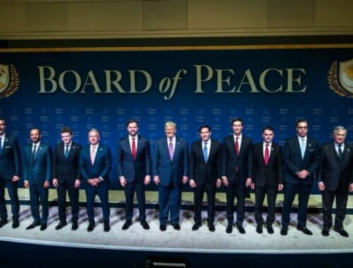 Blanár zastupoval Fica na prvom zasadnutí Trumpovej Rady mieru, Slovensko bolo v úlohe pozorovateľa – FOTO