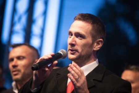 Republika by v budúcej vláde chcela silové zložky, Uhrík z ministerstiev spomenul obranu aj vnútro