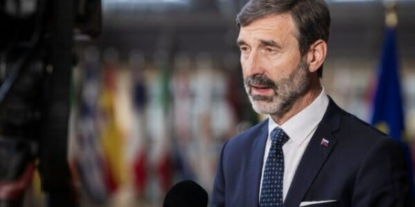 Konflikt na Ukrajine nemá vojenské riešenie, vyhlásil minister zahraničia Blanár