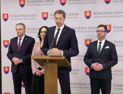 KDH kritizuje Huliaka, vláda vraj berie ľuďom peniaze a pretláča hazard do každej rodiny