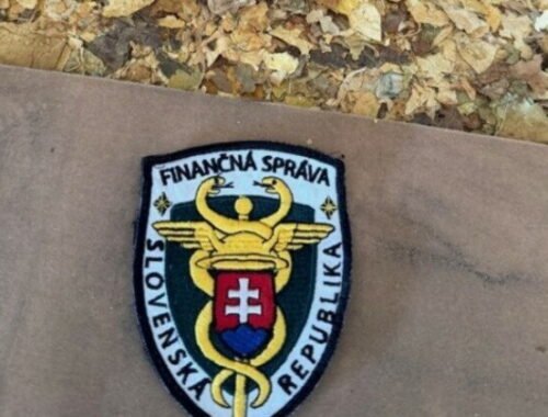 Finančná správa zabránila takmer dvojmiliónovej škode, v rámci akcie Triplex zaistila viac ako desať ton tabaku – FOTO