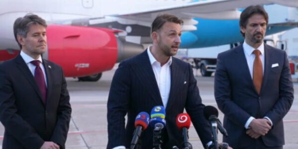 Na Slovensku pristáli prvé dva repatriačné lety z Blízkeho východu, priletelo viac ako sto občanov SR aj traja Česi – VIDEO, FOTO