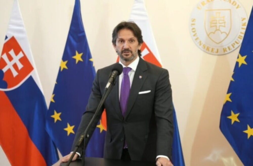 66828_kali.jpg Kaliňák informoval o meškaní dodávok systémov Barak, Slovensko od prvých komponentov delilo 48 hodín