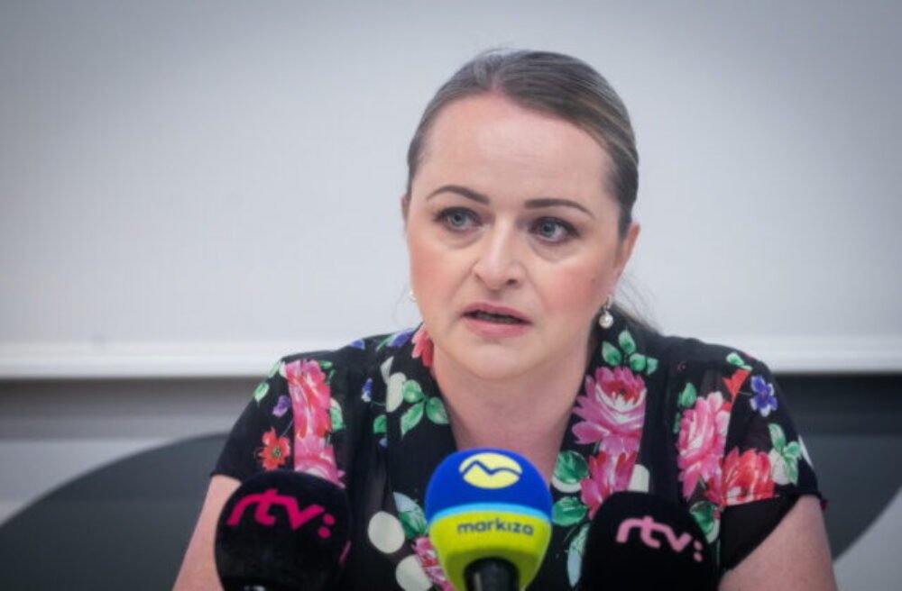 Stereotypy brzdia kariérny rast žien a pretrváva fenomén trestu za materstvo, upozorňujú odborári