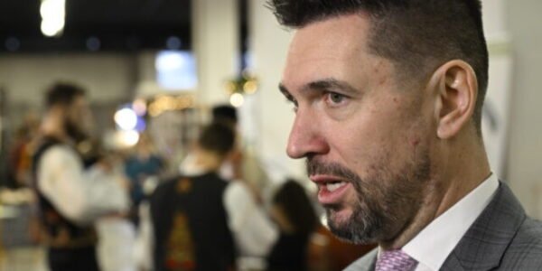 Takáč varuje premiéra, cesta Fica na Ukrajinu môže byť podľa neho nebezpečná