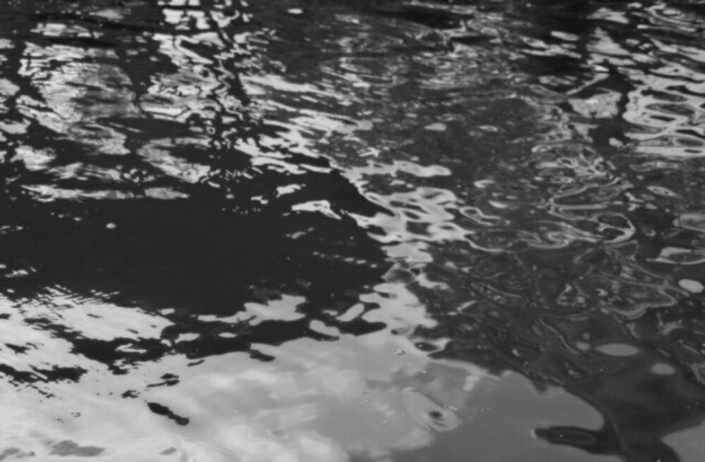 Tragédia v jednej z obcí v okrese Banská Štiavnica: Ročné dieťa sa utopilo v záhradnom jazierku