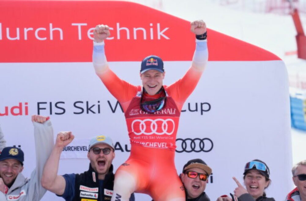 Marco Odermatt získal titul v super-G po zrušení pretekov v Courcheveli
